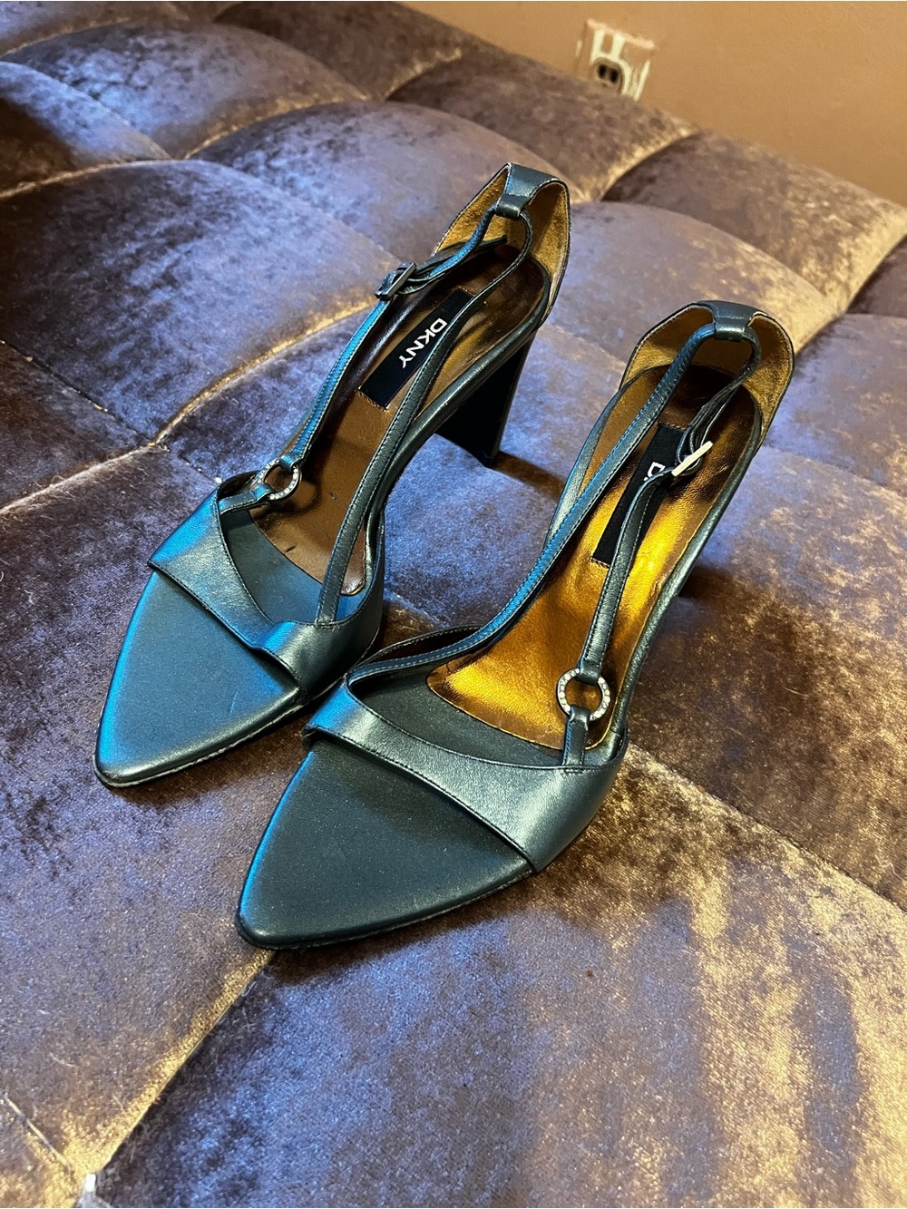 DKNY - NEW, never worn strappy sandals. MADE IN ITALY. Size 5.5